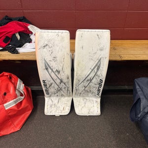 Large 2024 Bauer Hyperlite 2 Goalie Leg Pads (Used)