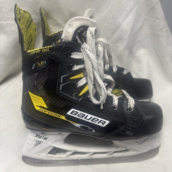 Junior Size 3.5 Bauer Supreme M4 Ice Hockey Skates.