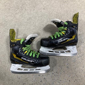 Youth Bauer Supreme M4 Hockey Skates | Size Y12.5
