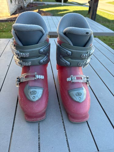 Mondo 20 & 20.5 Kid's Tecnica Ski Boots (Used)