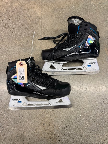 Intermediate True TF7 Hockey Goalie Skates Regular Width Size 5 (Used)