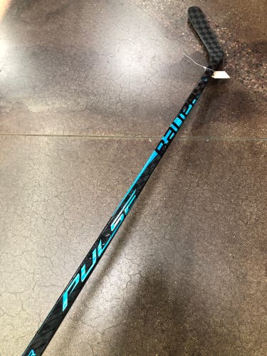 Intermediate Bauer PULSE Hockey Stick Left Hand P88 55 Flex (New)