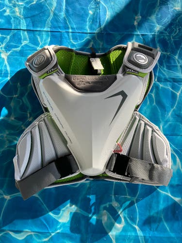 Small Adult Maverik MAX EKG Shoulder Pads (Used)