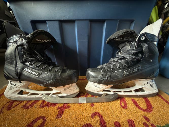 Bauer Supreme S160 Limited Black Edition Hockey Skates Regular Width size 8 comes with extra steel.