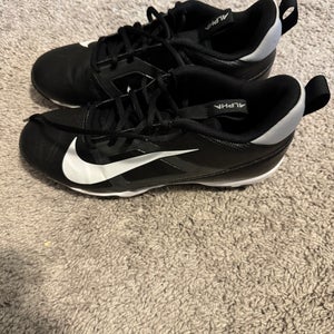 Men's Size M 8.5 (W 9.5) Nike ALPHA (Used)
