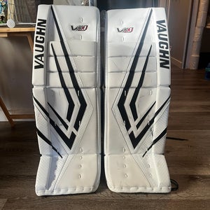 33+2 Vaughn VX1 Pro Carbon Goalie Leg Pads (Used for one skate)