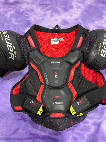 Medium Senior Bauer Vapor 3X Shoulder Pads (Used)