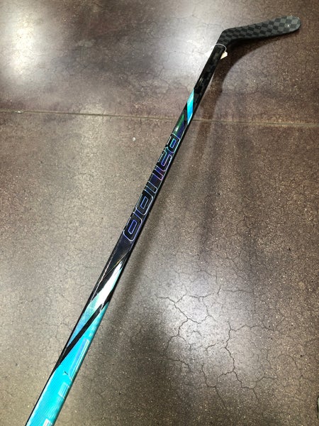Intermediate Bauer Nexus Tracer Hockey Stick Right Handed P90TM 65 Flex (Used)
