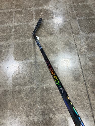 Senior CCM JetSpeed FT7 Pro Hockey Stick Right Handed P29 65 Flex (Used)