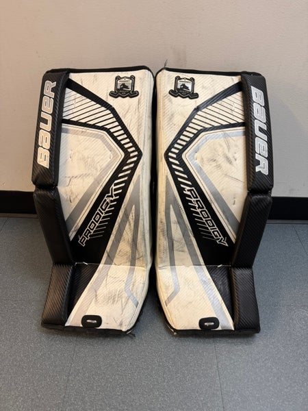 24" Youth Bauer Prodigy Goalie Leg Pads (Used)