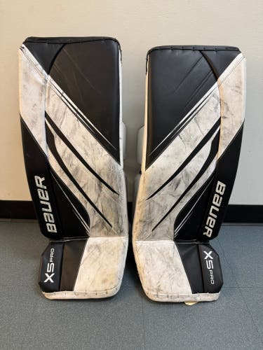 30" Intermediate Bauer Vapor X5 Pro Goalie Leg Pads (Used)