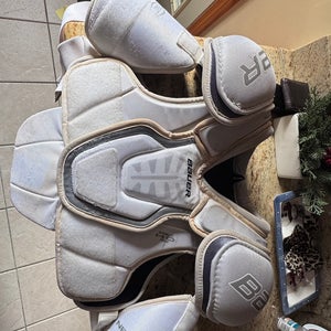 XL Senior Bauer Nexus 600 Shoulder Pads (Used)