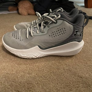 Women's Size M 6.5 (W 7.5) Shoes (New)