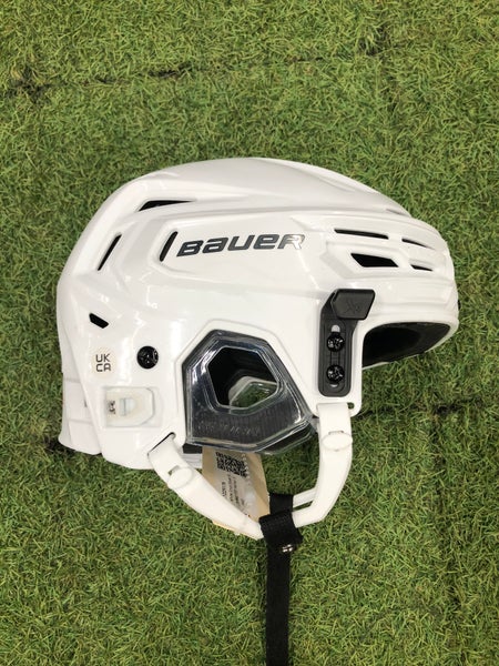 White Small Bauer Re-Akt 155 Helmet (Used)