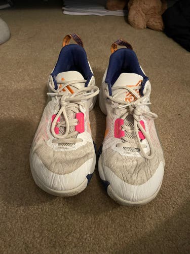 Women's Size M 5.0 (W 6.0) Nike Giannis Immortality 2 Shoes (Used)