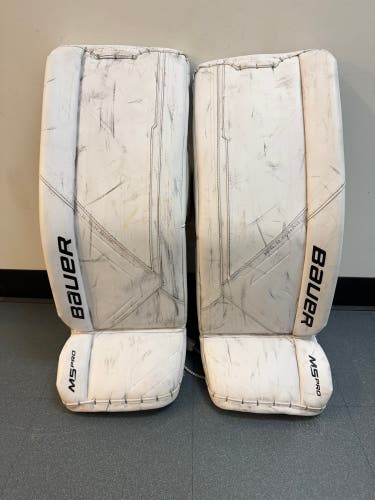 29" Intermediate Bauer Supreme M5 Pro Goalie Leg Pads (Used)