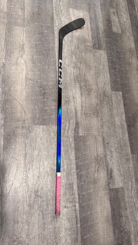 Intermediate CCM JetSpeed FT8 Pro Right Handed Hockey Stick P29+1/4 65 Flex (Used)
