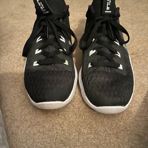 Men's Size M 6.0 (W 7.0) Nike Lebron witness 4 Shoes (Used)