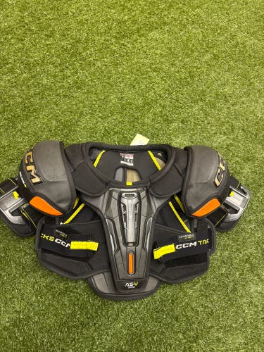 Small Senior CCM Tacks AS-V Pro Shoulder Pads