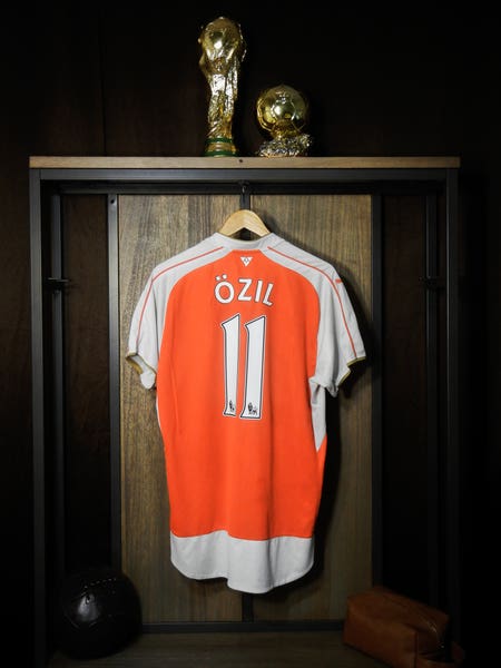 Arsenal 2015/16 Home Jersey Özil #11 Size XL Red & White Puma