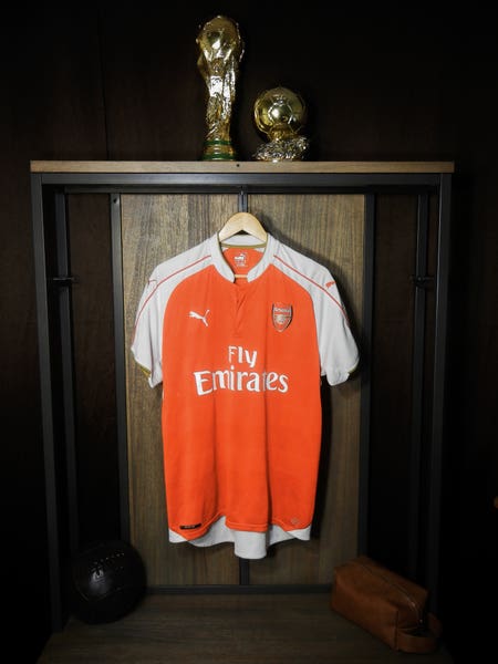 Arsenal 2015/16 Home Jersey Özil #11 Size XL Red & White Puma