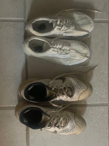 White Men's Size M 10.0 (W 11.0) Adult Nike Low Top Metal (Used)