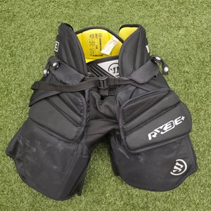 Black Intermediate Medium Warrior Ritual x3 E+ Hockey Goalie Pants