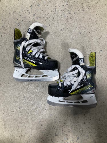 Bauer Vapor X4 Hockey Skates | Size Y11