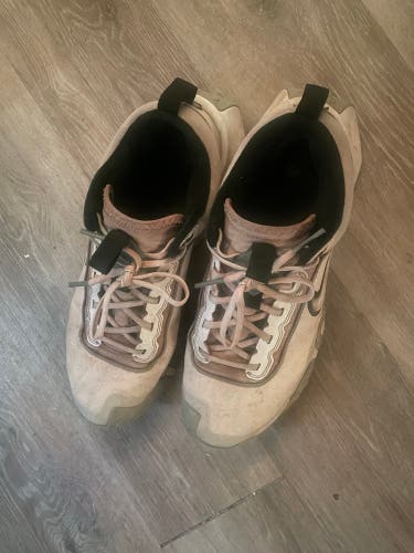 White Men's Size M 10.0 (W 11.0) Adult Nike Shoes (Used)