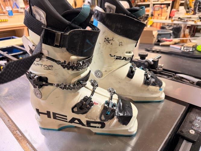 WCR 4 Mondo 24 & 24.5 HEAD Raptor Ski Boots Stiff Flex (Used)