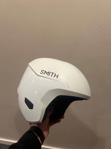 Medium Smith Icon Helmet (Used) FIS Legal