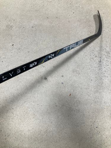 Senior True Catalyst 3X3 Hockey Stick | RH T92.5