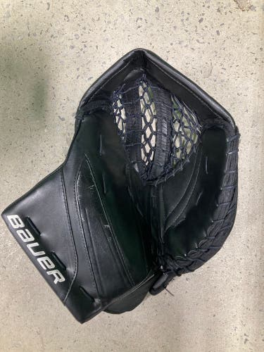 Senior Regular Bauer Supreme MVPro Goalie Glove