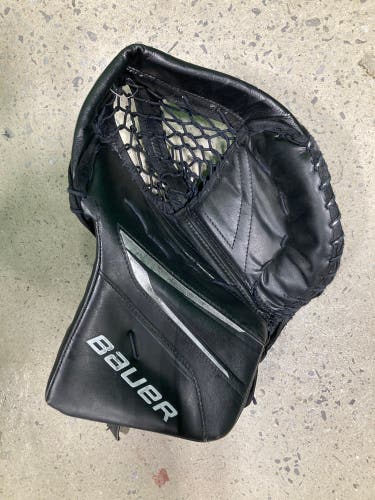 Senior Regular Bauer X5 Pro Goalie Glove