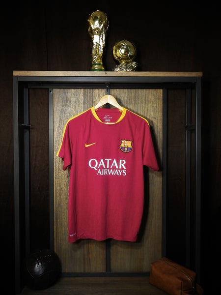 Barcelona 2016/17 Away Training Top Size XL Purple Nike Shirt (MPN: 686600-560)