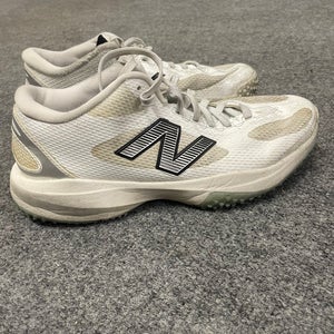 White Unisex Size M 8.0 (W 9.0) New Balance Freeze Low Top Turf Cleats (Used)