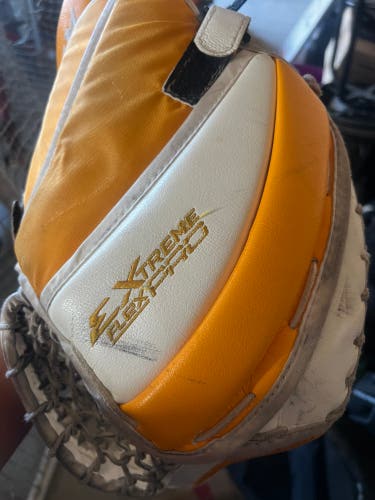 CCM Extreme Flex Pro Regular Pro Stock (Used)