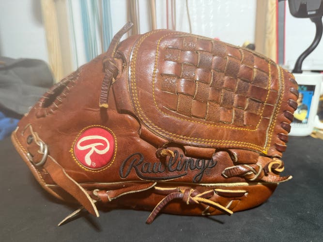 Rawlings Heart of the Hide RH Baseball Glove (Used)