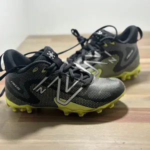 New Balance Mid Top Freeze 4.0 (Youth Size 2.5)