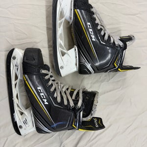 2018 CCM Tacks 9090 Hockey Skates Regular Width Pro Stock 5.5 (Used)