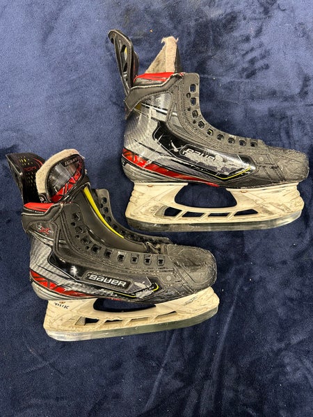 Junior Bauer Vapor 2X Pro Hockey Goalie Skates Regular Width Size 3.5 (Used)