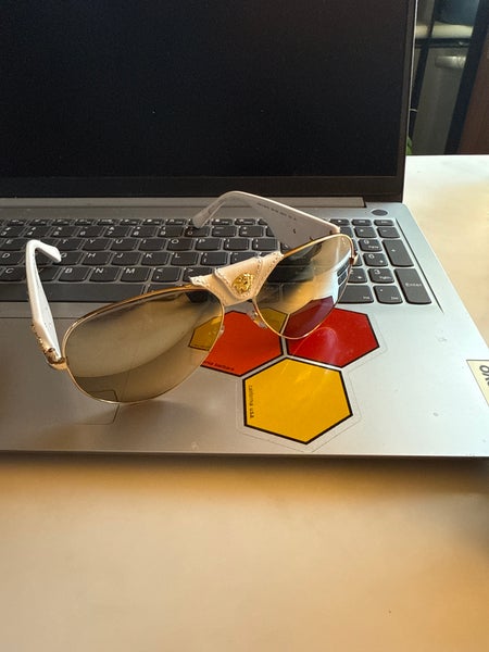 White Unisex Sunglasses (New)