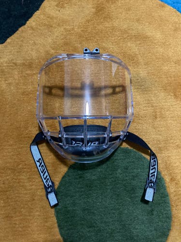 Senior Bauer Concept 3 Full Shield (Used)