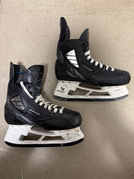 True Pro Custom Hockey Skates Regular Width 7.5 (Used)