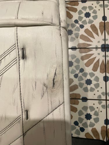 35" Warrior Ritual GT2 Goalie Leg Pads (Used)