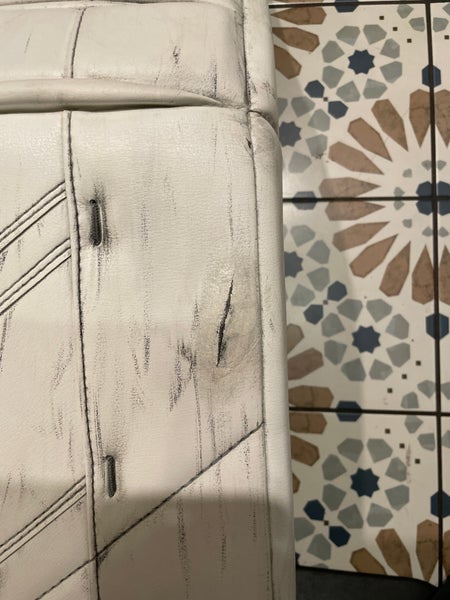 35" Warrior Ritual GT2 Goalie Leg Pads (Used)