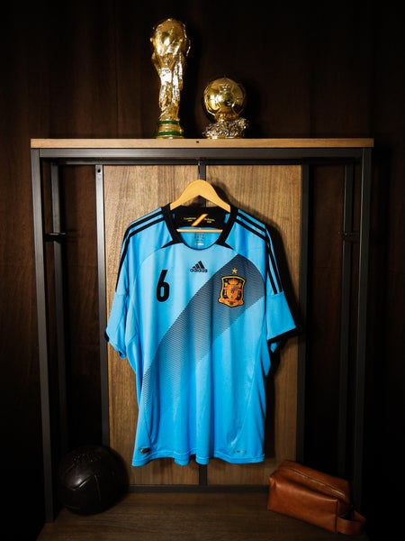 Spain 2012–14 Away Jersey – Iniesta #6 – XXL – Blue Adidas Shirt (MPN: X11346)