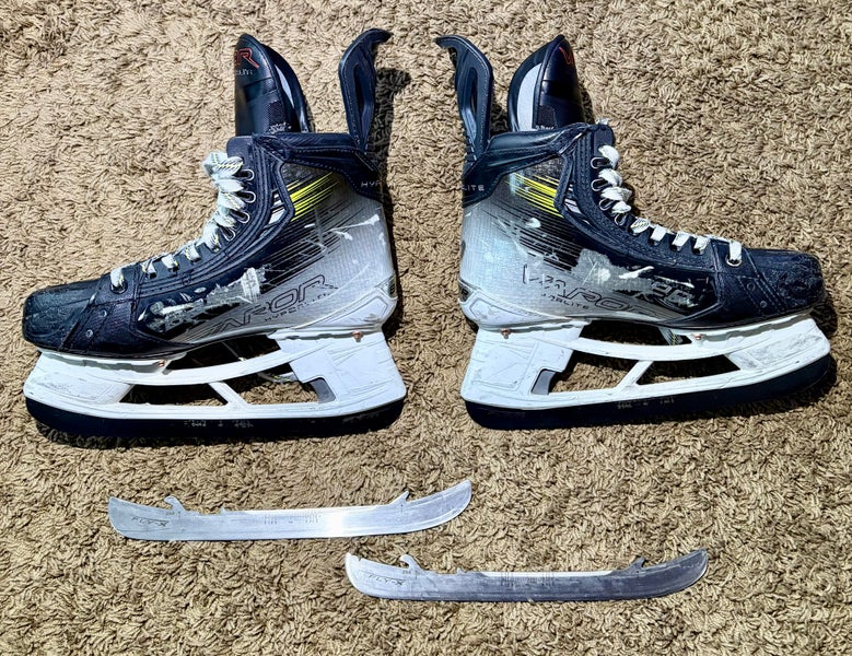 2023 Bauer Vapor Hyperlite 2 Hockey Skates 6 (Used)