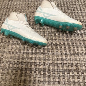 Caddix Women’s Lacrosse Cleats, gently used size 8