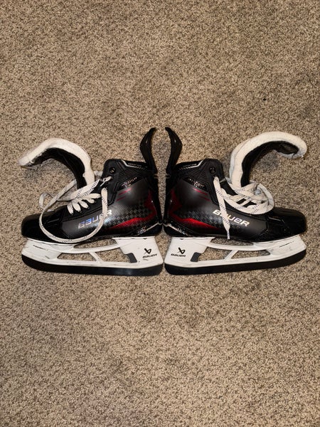 2024 Bauer Supreme Shadow Hockey Skates Extra Wide Width Pro Stock 8 (Used)
